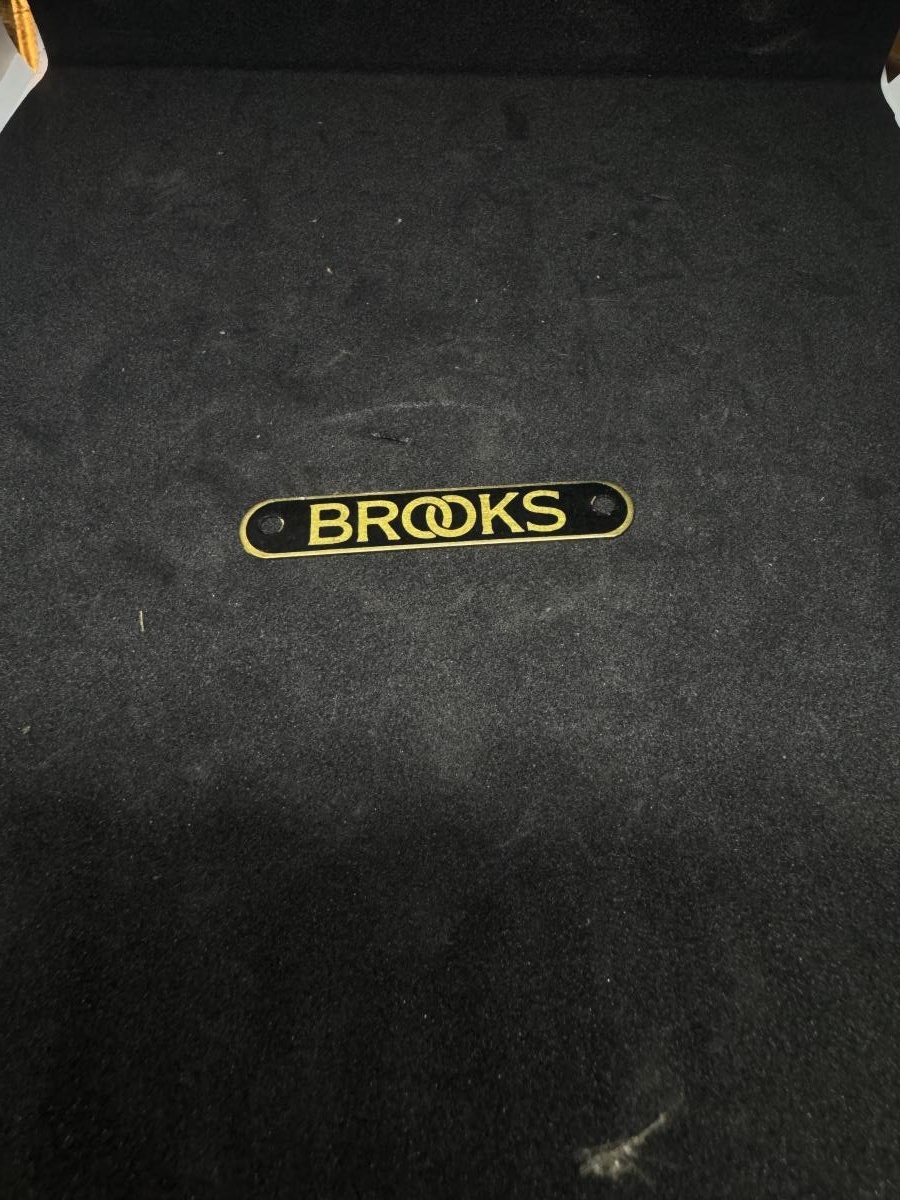 Insignia Brooks