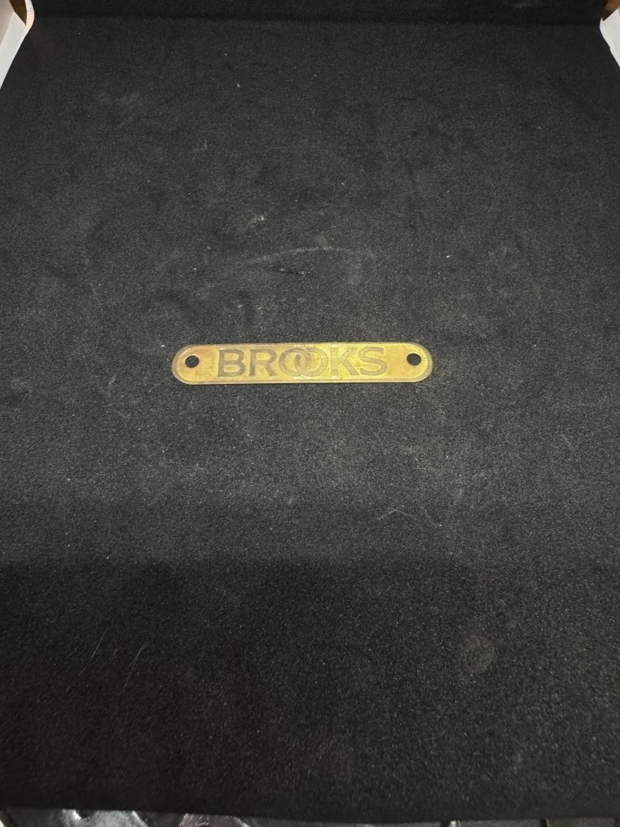 Insignia Brooks
